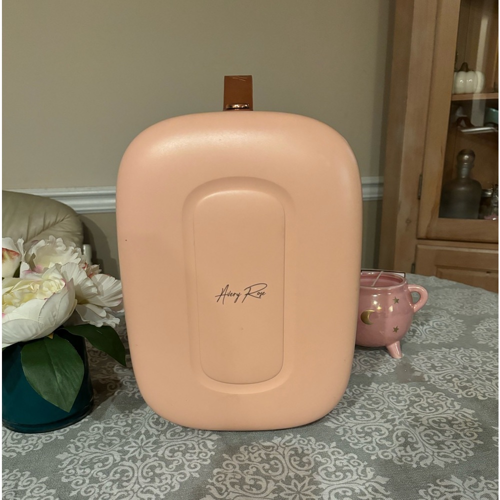 Mini Pink🌸Cosmetic 💄Fridge